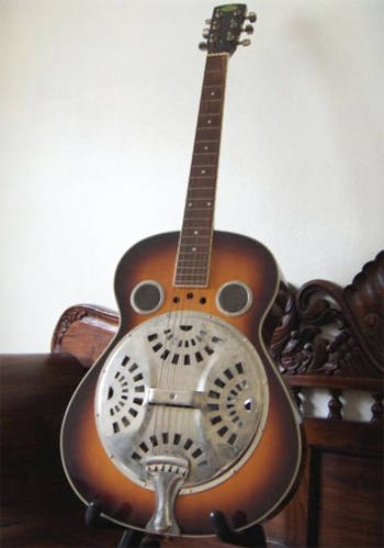 Resonator guitar