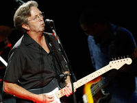 Eric Clapton cancels Rock Hall show for gallstone surgery