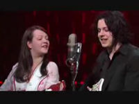 White Stripes make dramatic live return